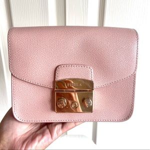 Furla Metropolis Crossbody Bag in Dalia pink nude
